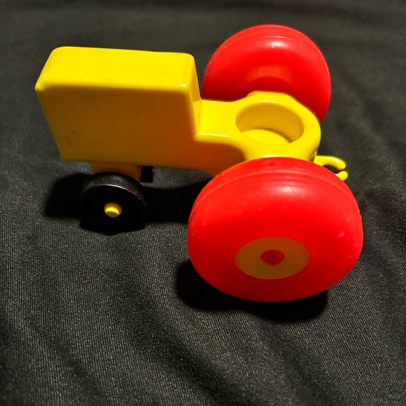 Vintage Fischer Price toy tractor for little people - Picture 1 of 7